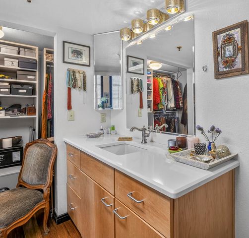 301 Central Avenue NE 302, Albuquerque, NM 87102