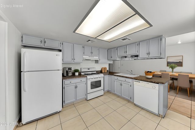 1726 W CHARLESTON Avenue, Phoenix, AZ 85023