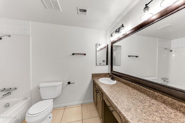 1726 W CHARLESTON Avenue, Phoenix, AZ 85023