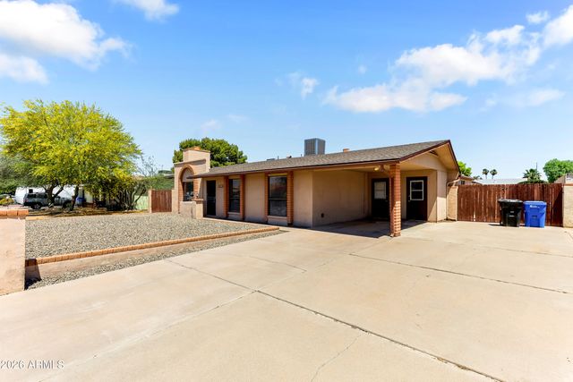 1726 W CHARLESTON Avenue, Phoenix, AZ 85023