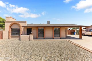 1726 W CHARLESTON Avenue, Phoenix, AZ 85023