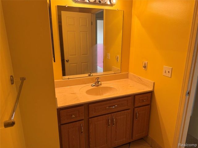 1597 Dover Hill, Walled Lake, MI 48390