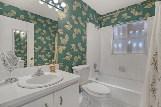 4201 Green Forest Way, Boynton Beach, FL 33436