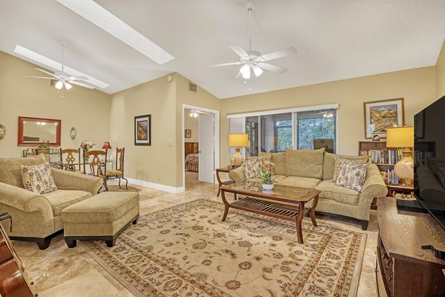 4201 Green Forest Way, Boynton Beach, FL 33436