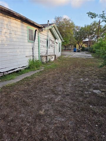 1210 Lolita St, Corpus Christi, TX 78416