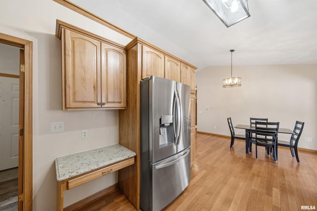 302 COTTONWOOD Circle, East Peoria, IL 61611