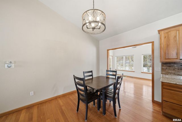 302 COTTONWOOD Circle, East Peoria, IL 61611