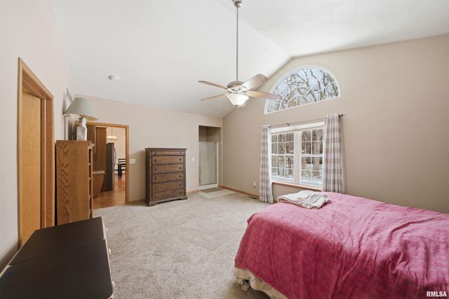 302 COTTONWOOD Circle, East Peoria, IL 61611