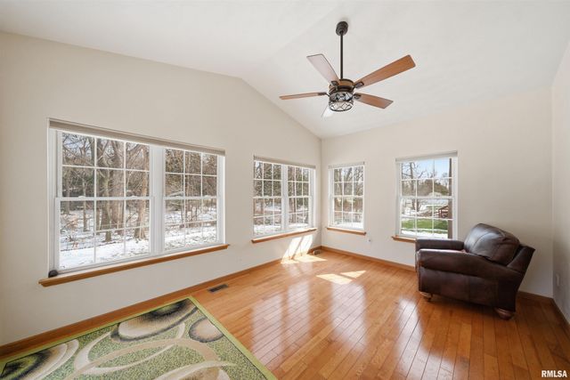 302 COTTONWOOD Circle, East Peoria, IL 61611