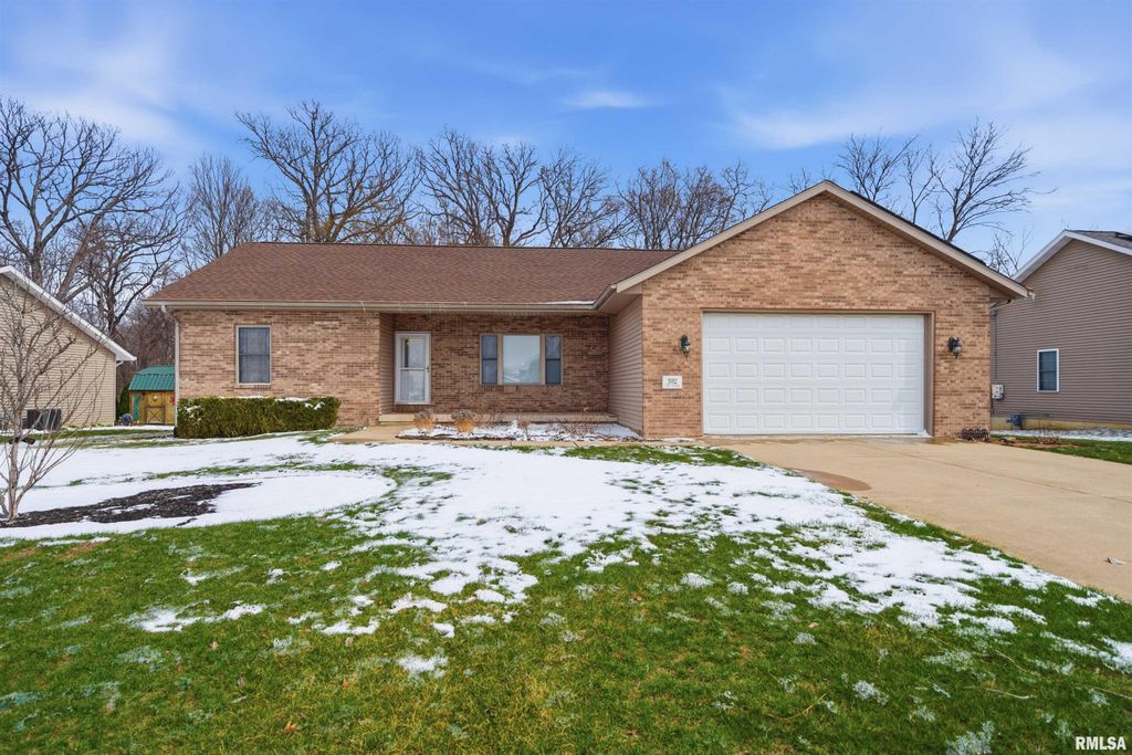 302 COTTONWOOD Circle, East Peoria, IL 61611
