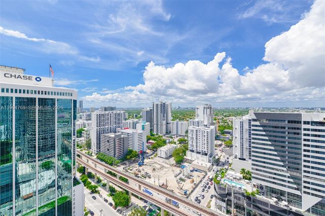 88 SW 7th St 2204, Miami, FL 33130