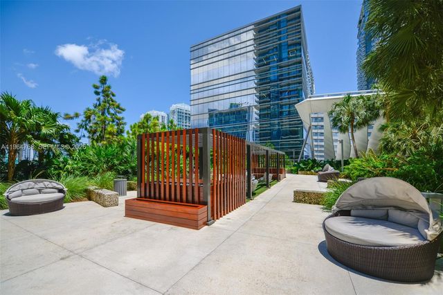 88 SW 7th St 2204, Miami, FL 33130