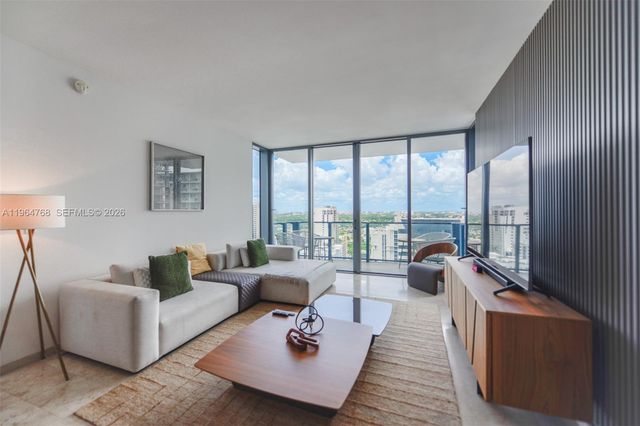 88 SW 7th St 2204, Miami, FL 33130