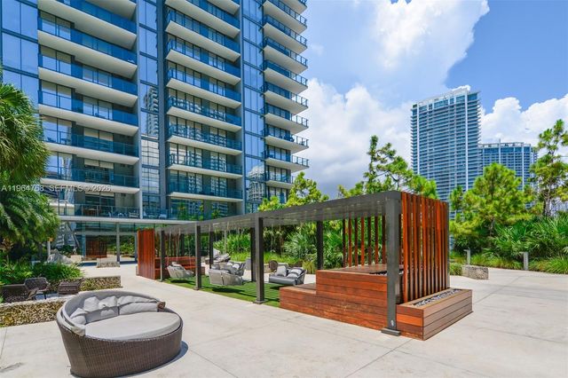 88 SW 7th St 2204, Miami, FL 33130