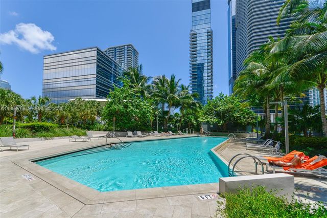 88 SW 7th St 2204, Miami, FL 33130