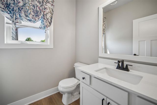 6000 Gladbury Court, Pleasant Hill, IA 50327