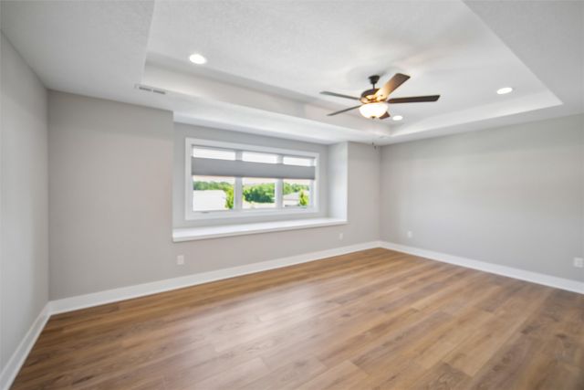 6000 Gladbury Court, Pleasant Hill, IA 50327