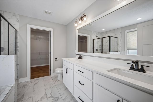 6000 Gladbury Court, Pleasant Hill, IA 50327