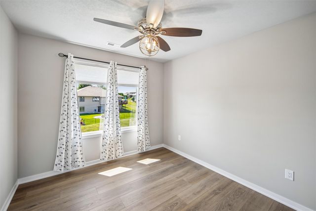 6000 Gladbury Court, Pleasant Hill, IA 50327