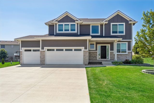 6000 Gladbury Court, Pleasant Hill, IA 50327