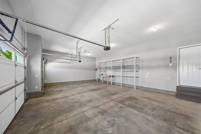 6000 Gladbury Court, Pleasant Hill, IA 50327