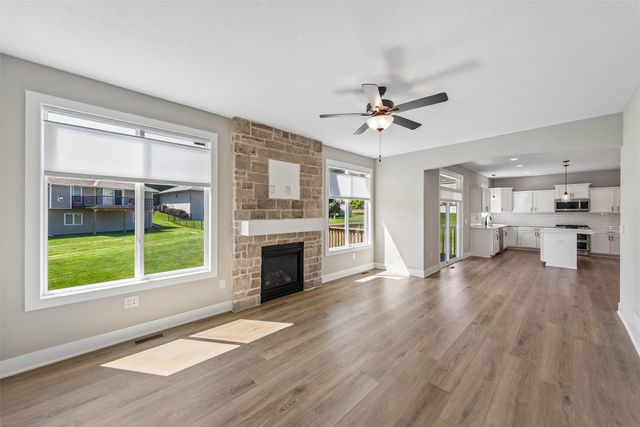 6000 Gladbury Court, Pleasant Hill, IA 50327