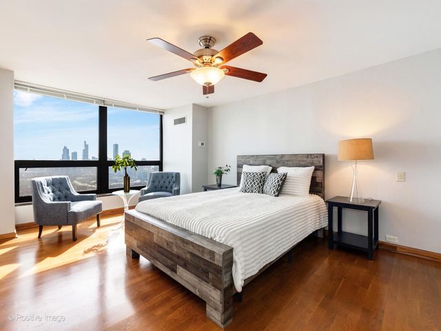 360 E RANDOLPH Street 3902, Chicago, IL 60601