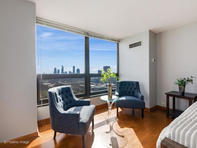 360 E RANDOLPH Street 3902, Chicago, IL 60601