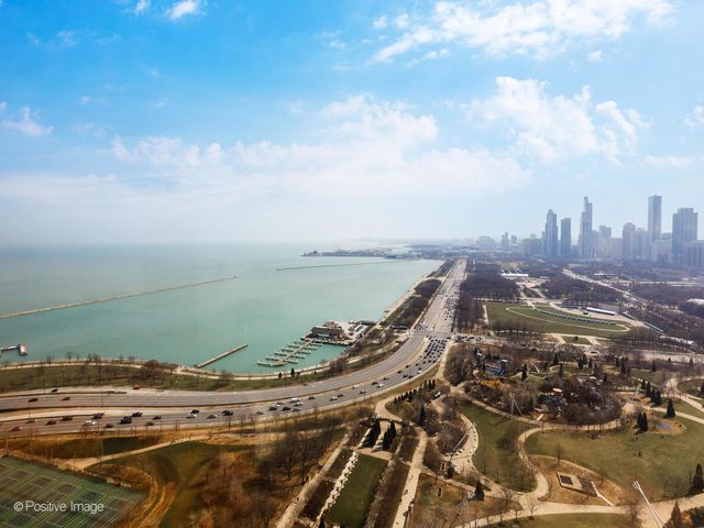 360 E RANDOLPH Street 3902, Chicago, IL 60601