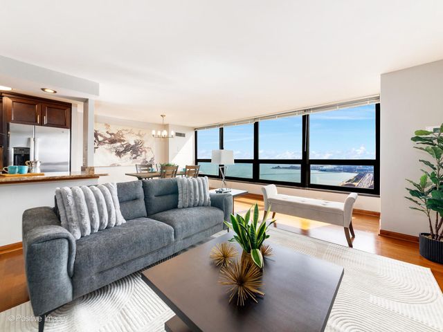 360 E RANDOLPH Street 3902, Chicago, IL 60601