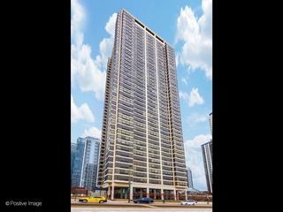 360 E RANDOLPH Street 3902, Chicago, IL 60601