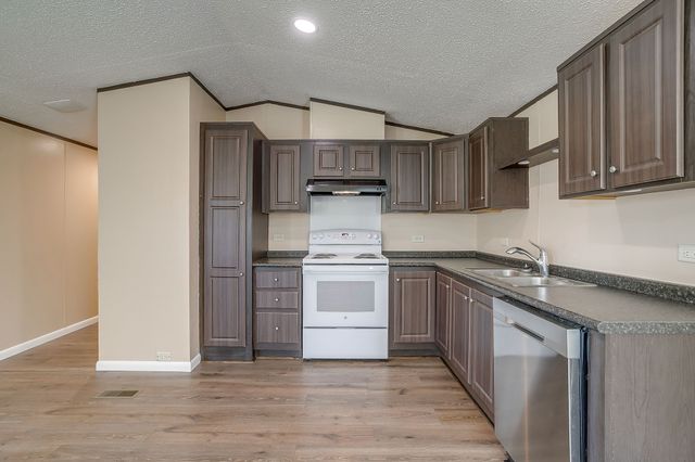 1948 Lariat Lane, Burleson, TX 76028