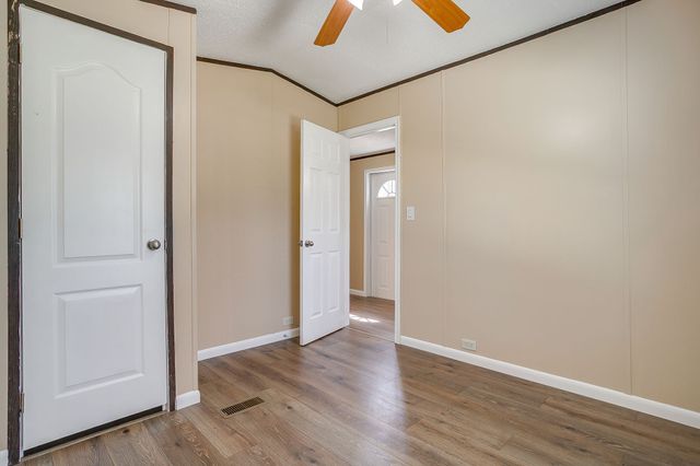 1948 Lariat Lane, Burleson, TX 76028