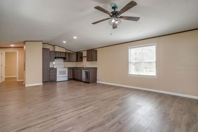 1948 Lariat Lane, Burleson, TX 76028