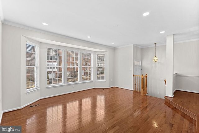 20905 SANDSTONE SQ, Sterling, VA 20165