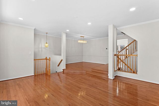 20905 SANDSTONE SQ, Sterling, VA 20165