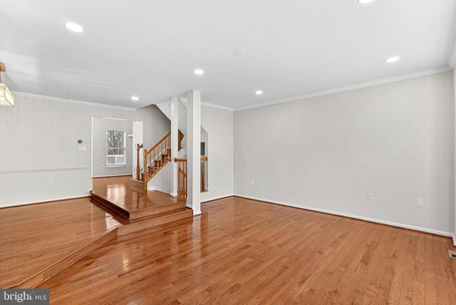 20905 SANDSTONE SQ, Sterling, VA 20165