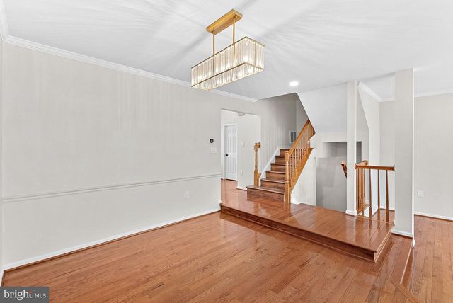 20905 SANDSTONE SQ, Sterling, VA 20165