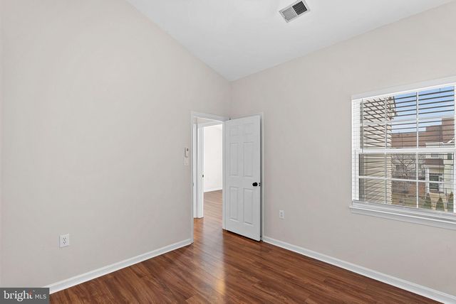 20905 SANDSTONE SQ, Sterling, VA 20165