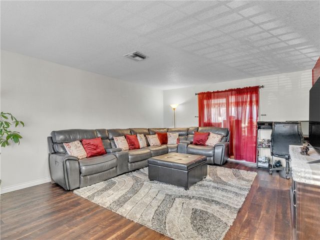 714 Appleton Road, Simi Valley, CA 93065