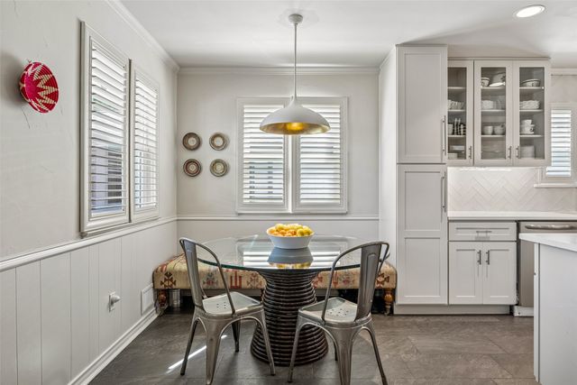 9933 Vistadale Drive, Dallas, TX 75238