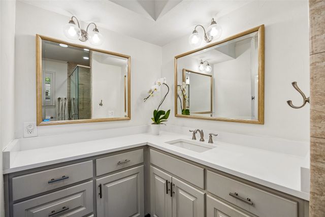 9933 Vistadale Drive, Dallas, TX 75238