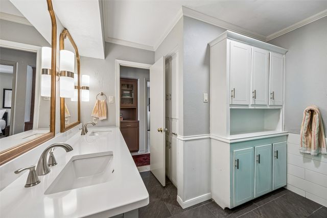 9933 Vistadale Drive, Dallas, TX 75238