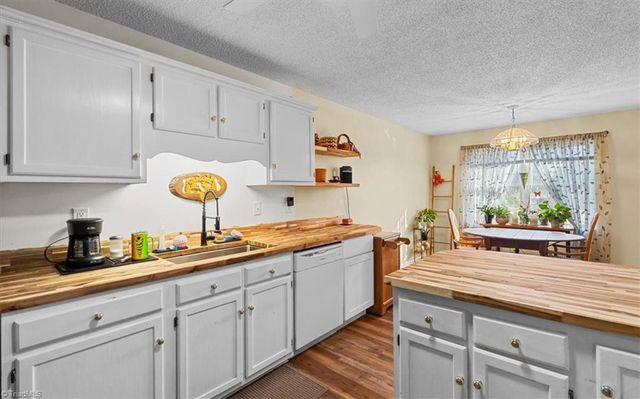 4076 Dunbar Bridge Road, Asheboro, NC 27205