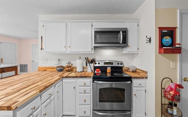 4076 Dunbar Bridge Road, Asheboro, NC 27205