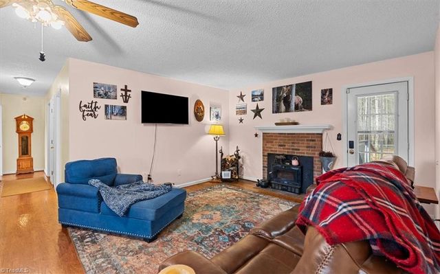 4076 Dunbar Bridge Road, Asheboro, NC 27205