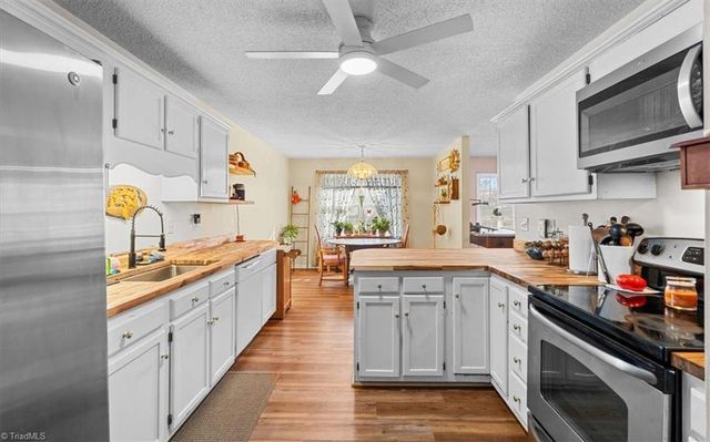 4076 Dunbar Bridge Road, Asheboro, NC 27205