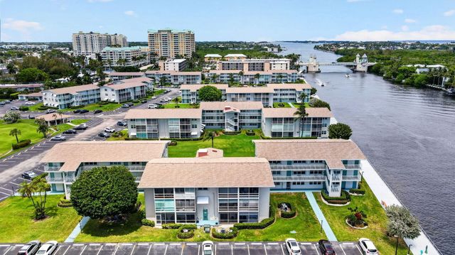 370 Horizon Street E, Boynton Beach, FL 33435