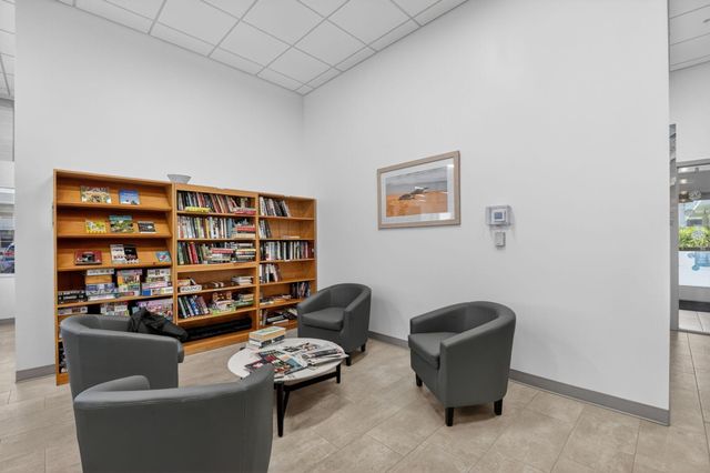 370 Horizon Street E, Boynton Beach, FL 33435