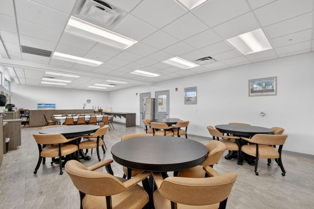 370 Horizon Street E, Boynton Beach, FL 33435